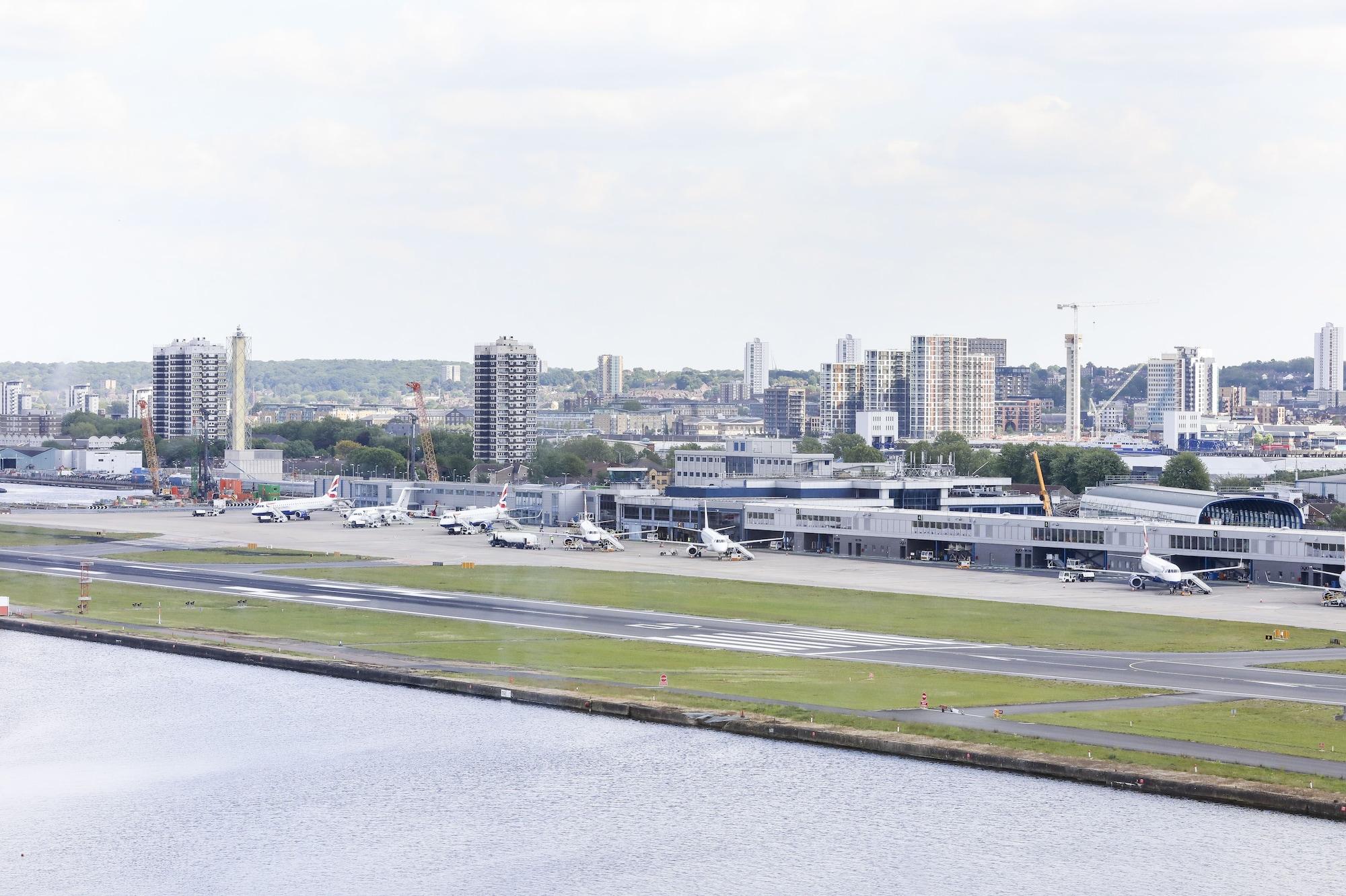 Dockside Apartments At Excel Londyn Zewnętrze zdjęcie